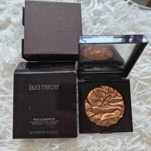 Laura Mercier Illuminator